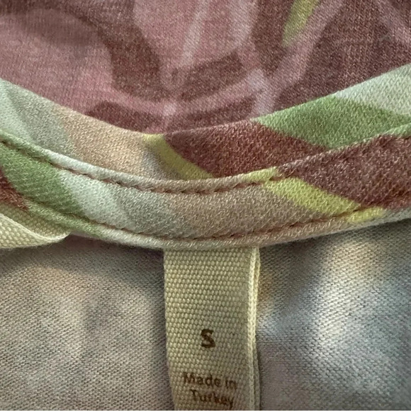 Soft Surroundings Small Shirt Top Pink Floral Long Sleeve V Neck Stretch Knit - Picture 6 of 6